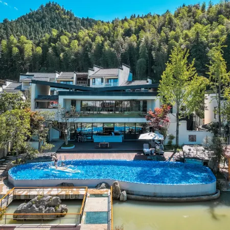 Nomadland Villa Resort
