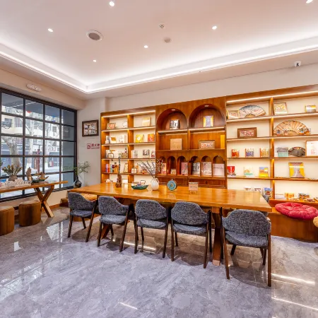 Dunhuang   Yunjing  Hotel