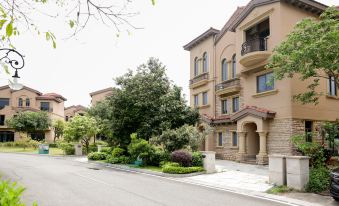 Kaiwen Lakeside Courtyard (Country Garden City Garden)