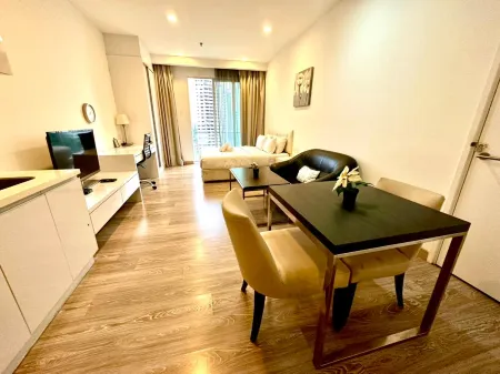 One Bukit Ceylon by Roomy Отели рядом с достопримечательностью «Menara TM»