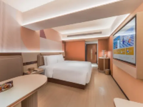 Orange Hotel (Guilin Two Rivers and Four Lakes, Elephant Trunk Hill) Hotels in Guilin