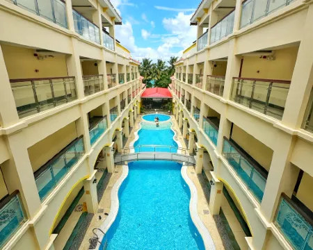 ゴールデン フェニックス ホテル ボラカイ ボラカイ島のホテル