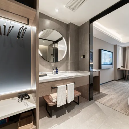 Starway Hotel (Zigong Huashang International City)