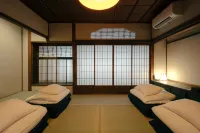 SAKON UKON 三口附近的飯店