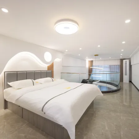 Yibojia Console Gaming Homestay (Shenyang Zhongjie Joy City)
