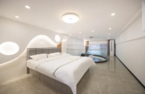 Yibojia Console Gaming Homestay (Shenyang Zhongjie Joy City)