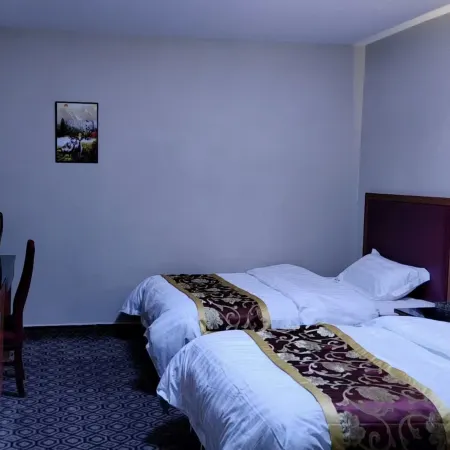 Huarong Xiangyue Hotel