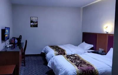Huarong Xiangyue Hotel Hotel dekat Qinv Peak
