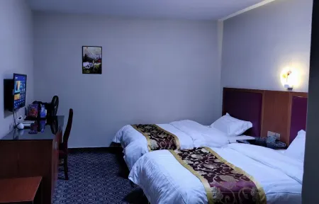 Huarong Xiangyue Hotel