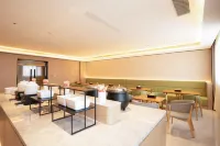 Superior  Hotel - breakfast