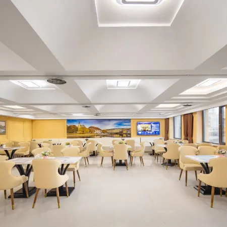 Vienna Hotel (Huludao City Center Department Store Branch ) Отели в г. Хулудао