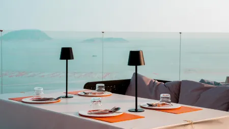 Bersure Museum Collection Seaview Hotel Отели рядом с достопримечательностью «Huazhu Village»