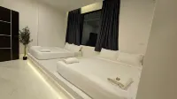 Hidden Space Private Pool Villa Bangsaen