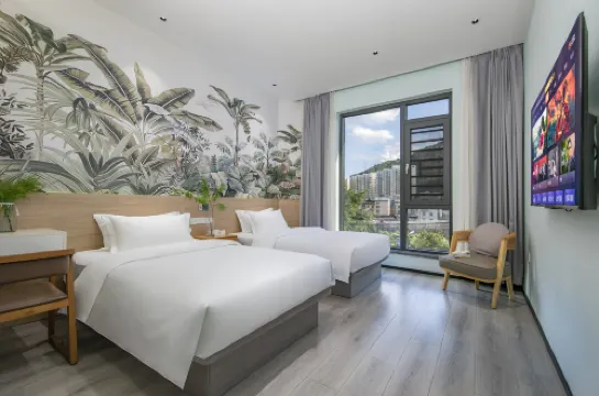 Muqi Jiushe Design B&B (Longyan Railway Station Minxi Trading City)