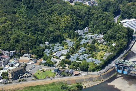 Sanyo-so Отели рядом со станцией Ōhito Railway Station