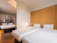 B&B HOTEL Valenciennes Onnaing Hôtels à : Onnaing