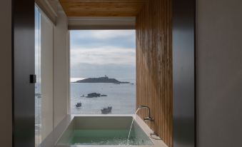 sea scape retreat