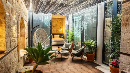 Belmondo Suites .Old Town Antalya