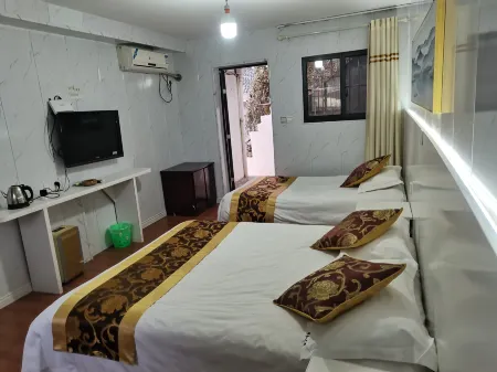 Xingfu Mountain Villa (Qiyuan Temple) Отели рядом с достопримечательностью «Baisui Palace»