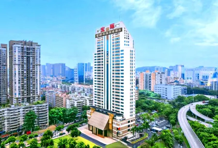 Baohui Garden Hotel (Shenzhen Fanshen Subway Station) Отели рядом с достопримечательностью «Спортивный центр Боань-поле для плавания»