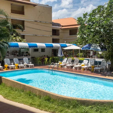 PorterHouse Beach Hotel Отели рядом с достопримечательностью «Пляж Калим-Бич»