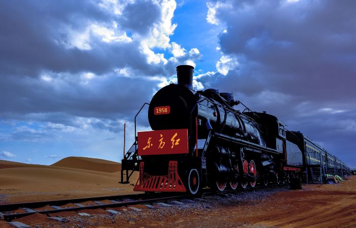 Jinshahai Desert Theme Train Hotel