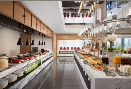 Hampton by Hilton Wuhan Guanggu First Road Отели рядом с достопримечательностью «Hubei Institute of Fine Arts (Canglongdao Campus - Office Building 1)»