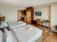 Royal Crown Scsp KK CBD near Imago