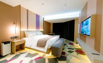 Lufeng Hotel (Meihekou Yinhe Avenue)