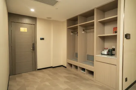 Huayue Triumph Hotel Huanghua Отели рядом с достопримечательностью «Bohai Polytechnic Vocational College»