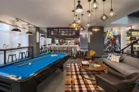 Moxy Solo Các khách sạn ở Serengan
