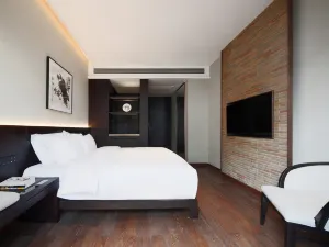 Fenghuangliuyuan Garden Hotel