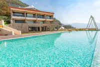 Muye Snowscape Lodge Hotel dekat Baishuitai