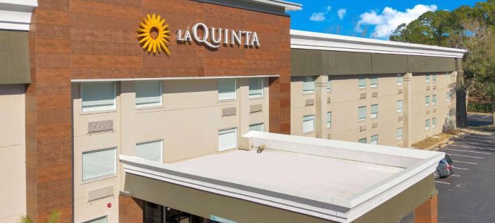 La Quinta Inn & Suites by Wyndham Jacksonville Mandarin Hotels in Duval County