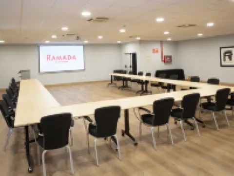 Ramada by Wyndham Getafe Hoteles en Getafe