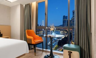 FORMONT High-Rise River View Hotel (Chongqing Hong Ya Dong Jiefangbei Pedestrian Street, Chongqing)