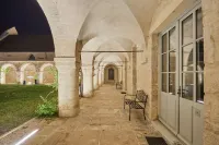 Appart Hotel Odalys City Dijon les Cordeliers Hotel dekat Porte Guillaume