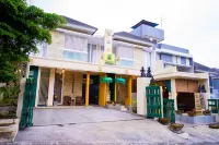 Dhanesvara Holistic Villa Batu