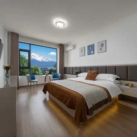 Pillow Mountain Qigu Homestay (Lijiang High Speed Railway Station Store)