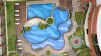 Hotel Santika Premiere Linggarjati - Kuningan - Pools