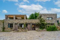 Two Ginkgo Trees · Old House Courtyard Homestay (Tianjin Jizhou Xijingyu) Hotels near Xijingyu Village