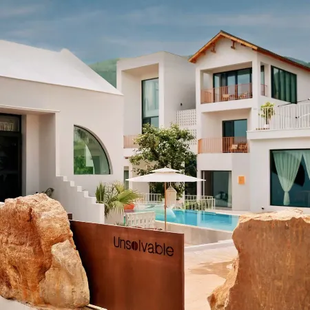 Wujie UNSOLVABLE Private Hot Spring. Healing. Wellness. Art Boutique Stay