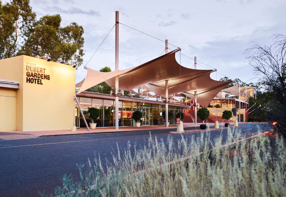 Desert Gardens Hotel