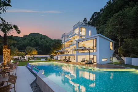 Anji Lianshanli · Mountain Wild Swimming Pool · Vacation Boutique Stay