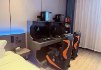 Azure Dolphin Gaming Hotel - อีสปอร์ต