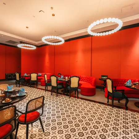 Meet Arcade Building Hotels