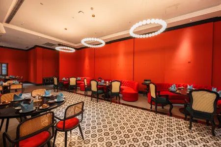 Meet Arcade Building Hotels