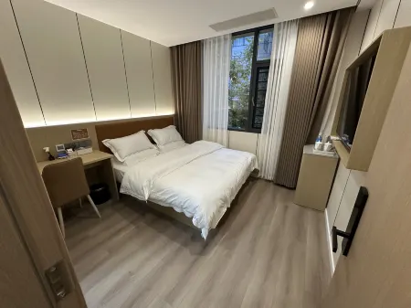 Lianju Apartment Отели рядом с достопримечательностью «Глобальный автомобильный пассажирский станция Ляо Ляо»