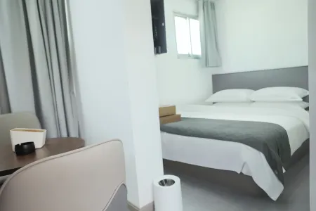 Xiangyun Welcome Guest House