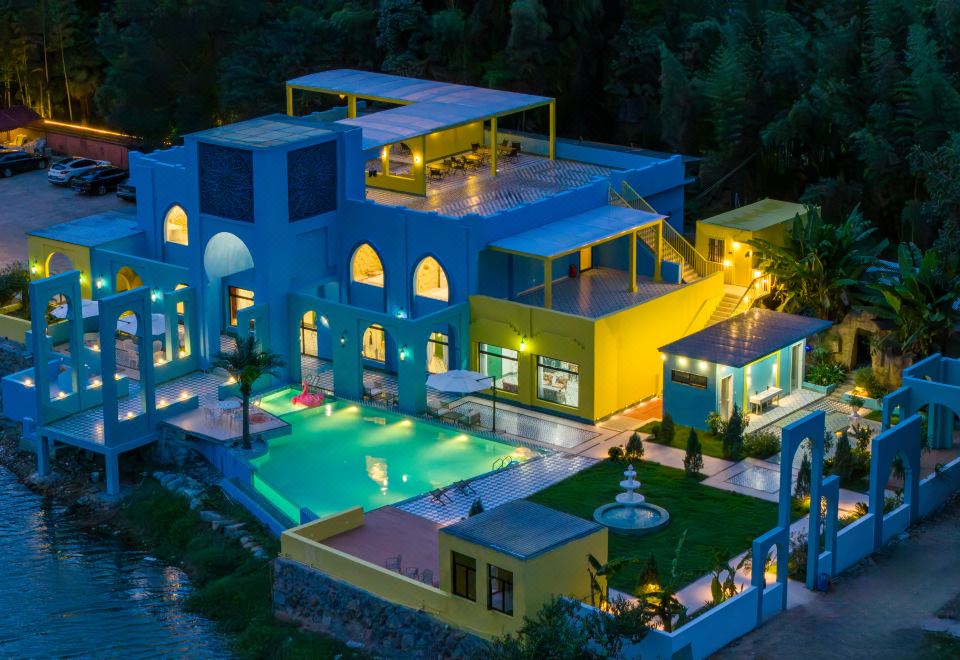 hotel overview picture